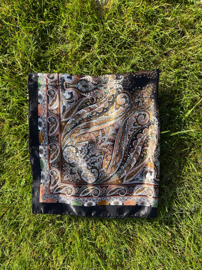 Black Full Paisley Pattern Headwrap