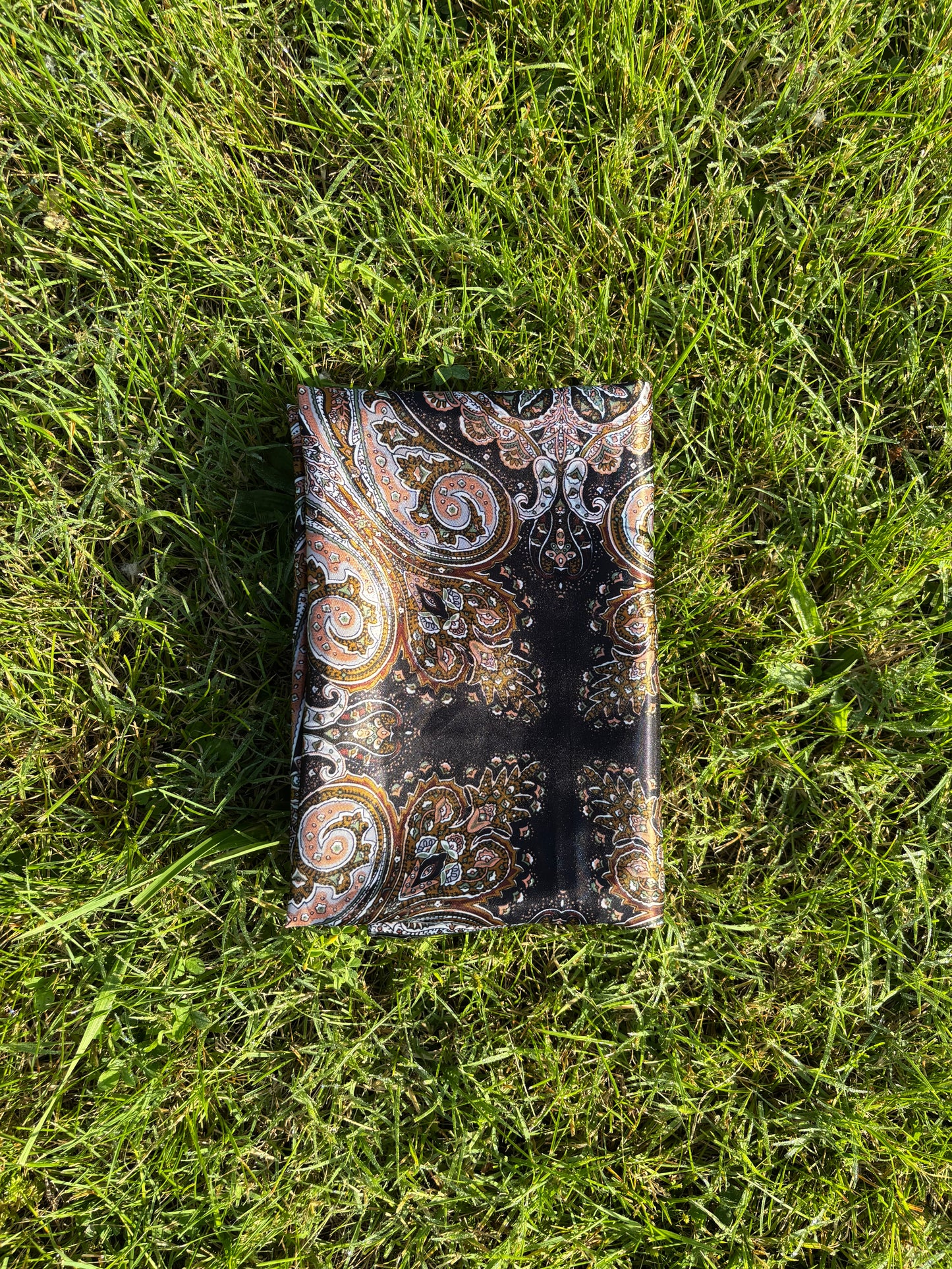 Black Full Paisley Pattern Headwrap